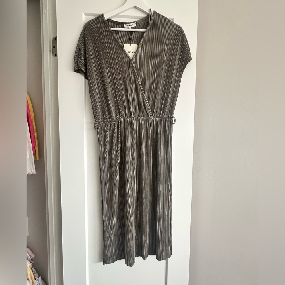 Elegant Metallic Midi Dress